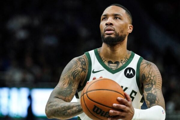 Bucks star Damian Lillard could return just one month after sustaining blood clot in his leg